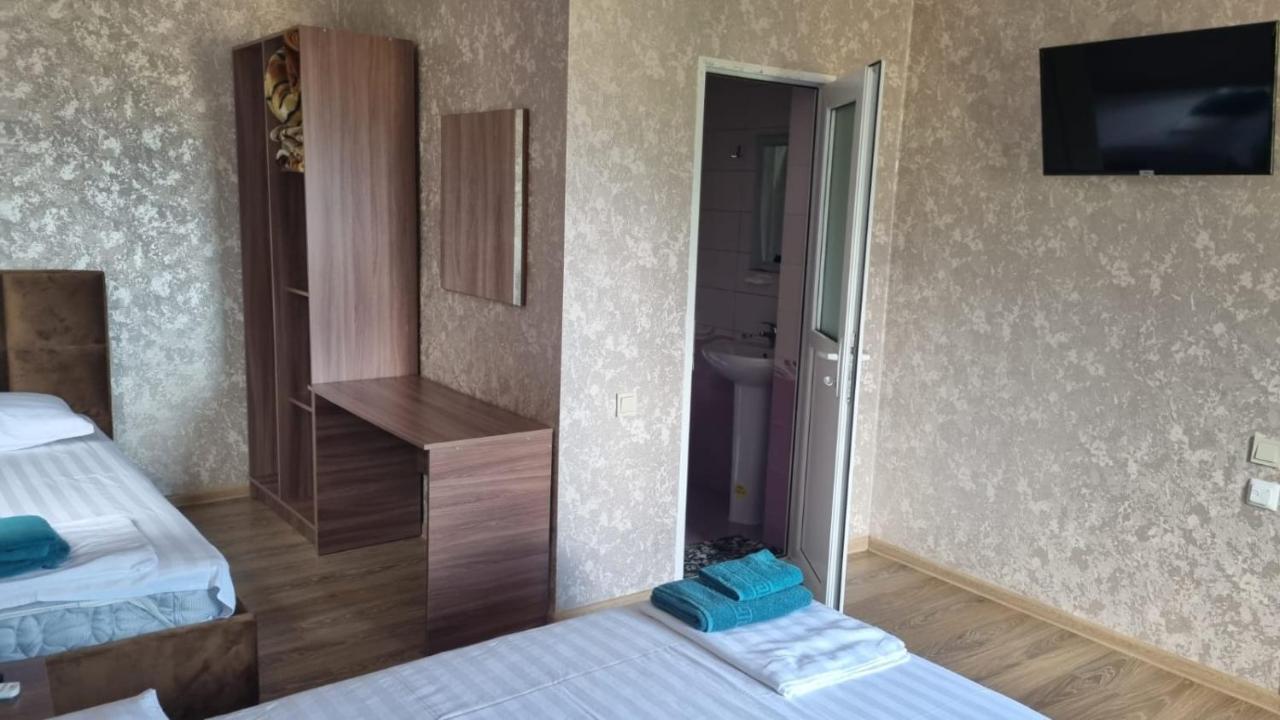 Ахра Hotel Gagra Eksteriør billede